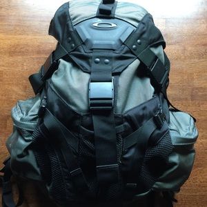 oakley icon backpack 2018